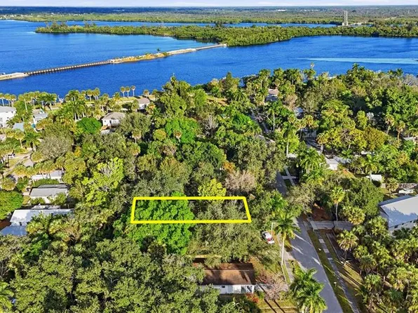 228 Delray AVE, FORT MYERS, FL 33905