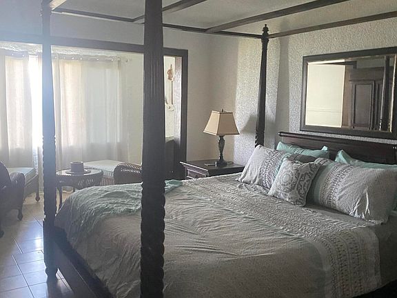 5th image of 211 Granada Del Mar