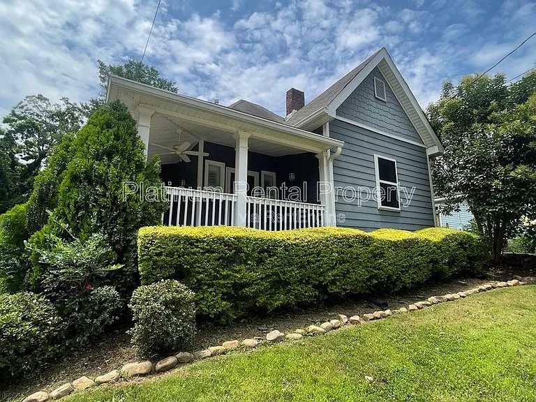 149 Dahlgren St SE — Photo 1