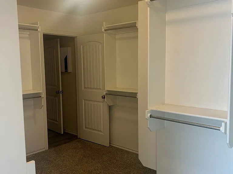 1023 E 90th Ct — Photo 13