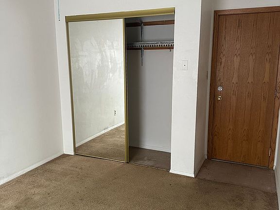 3rd image of 305-427 Augusta Ave #42