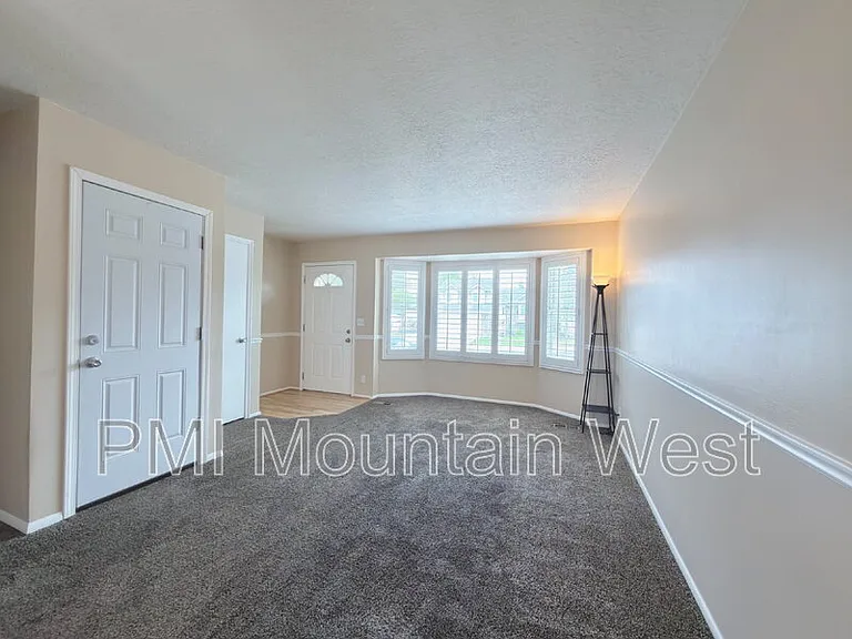 1020 E 1275 N — Photo 3