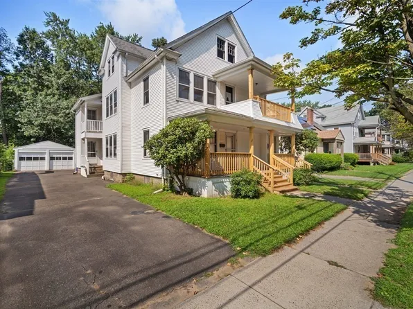 24-26 Wayne St, Springfield, MA 01118