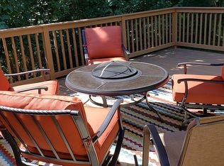 4887 Anderson Rd, Lyndhurst, OH 44124