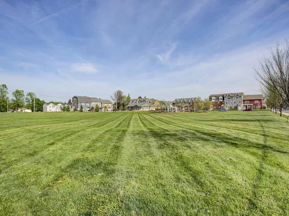 Flats at Factory Square, 270 B St, Carlisle, PA 17013