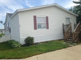 582 Pine Tree Ct, Monroe, MI 48161