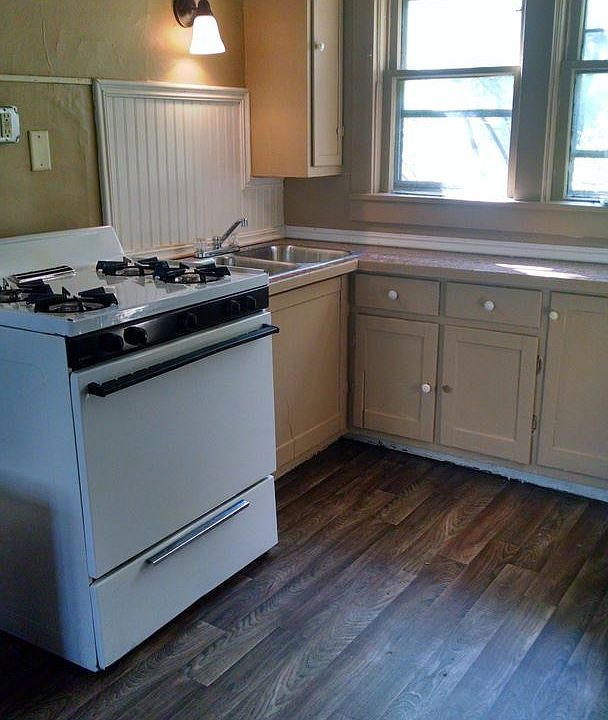 2nd image of 1768 McIlwraith St #2