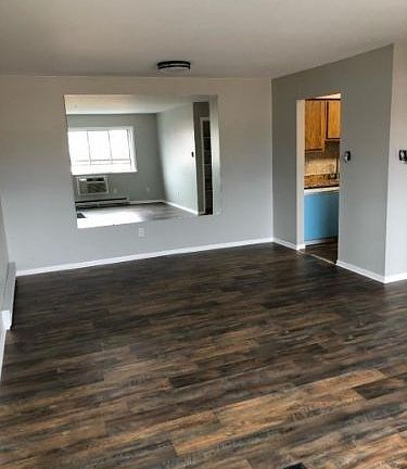 5th image of 731 Belleville Ave #16