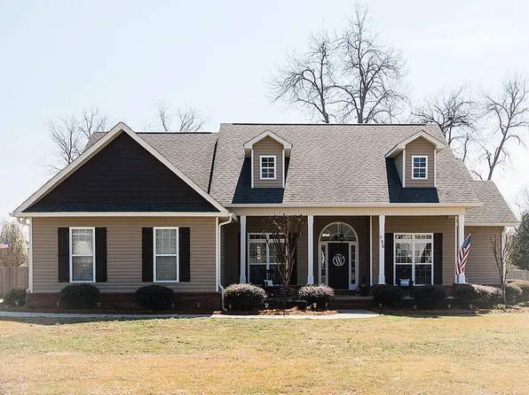 130 Lanier Loop, Kathleen, GA 31047