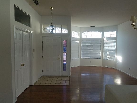 3rd image of 8353 Hardester Dr