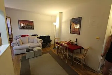 Rented by Robyn Lee, LREB