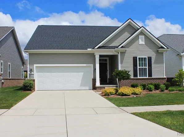 3761 Park Creek Ln, Canton, MI 48188