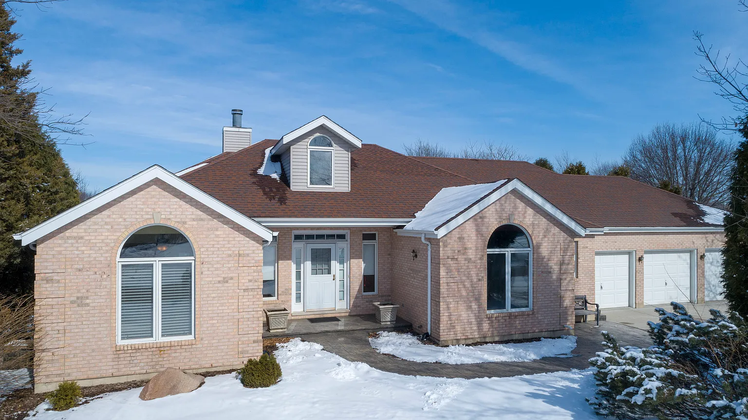 39W292 Grand Ave photo 1