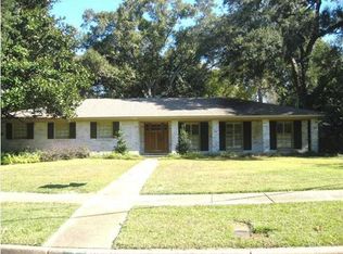 7 Schwaemmle Dr, Mobile, AL 36608