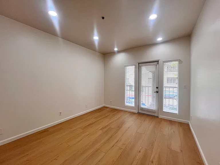 Primary Bedroom (1)