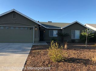 1100 Yellowstone Dr, Hanford, CA 93230