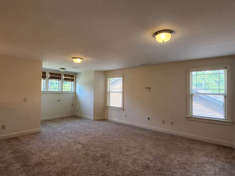 1020 Starr Ct — Photo 15