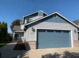 633 Spring Valley Dr, Medford, OR 97501