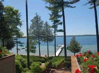 09038 Boyne City Rd, Charlevoix, MI 49720