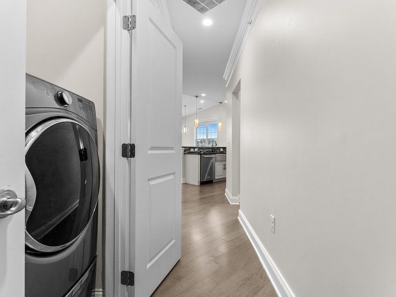 2nd image of 115 Corning Fairbanks Way