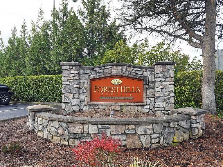 Forest Hills Estates — Photo 24