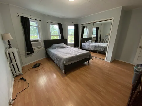 1627 Wyoming Ave, Forty Fort, PA 18704