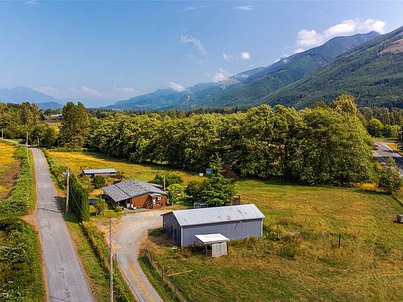 Fenced for livestock>