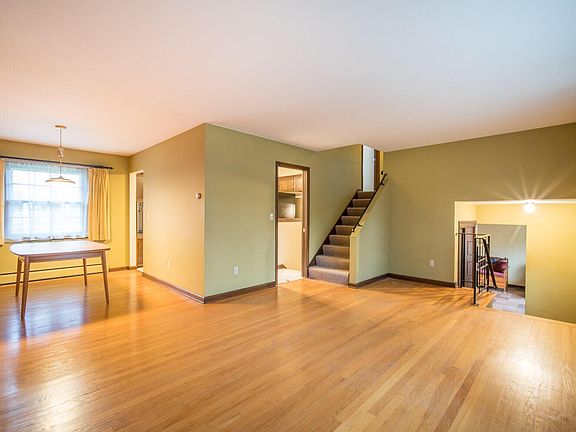 4th image of 11640 W Woodside Dr