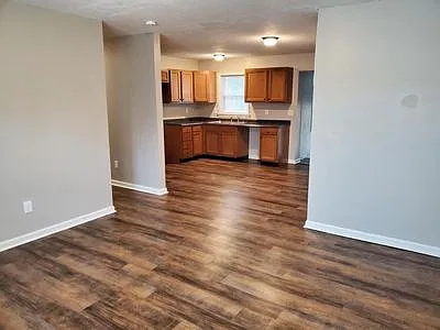3 bed, 1100 sqft, $1,450 — Photo 3