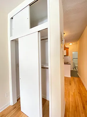 Rented by Bond New York | media 13