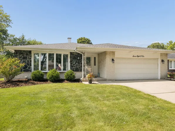 7802 Sawyer Rd, Darien, IL 60561