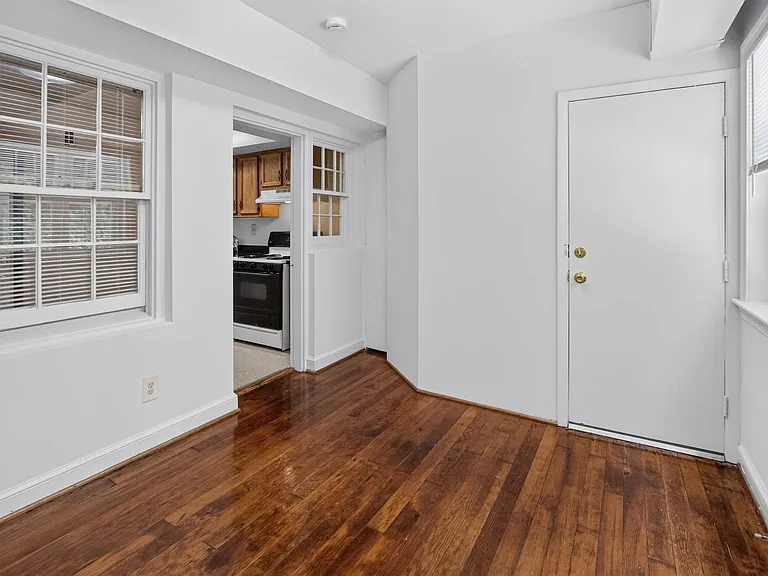 7812 Tilbury St #14 — Photo 10