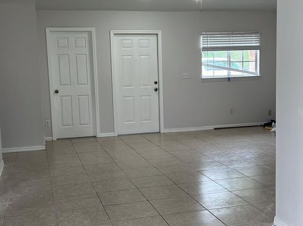 817 Meadow Rd #1