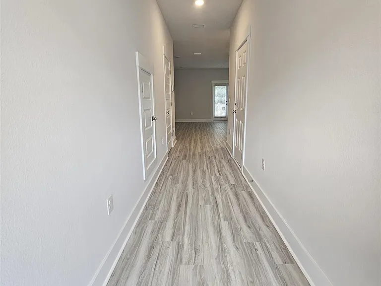 9433 Nature Creek Ln — Photo 3