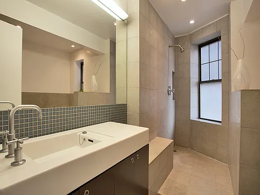 Sold by Sotheby's International Realty | media 14