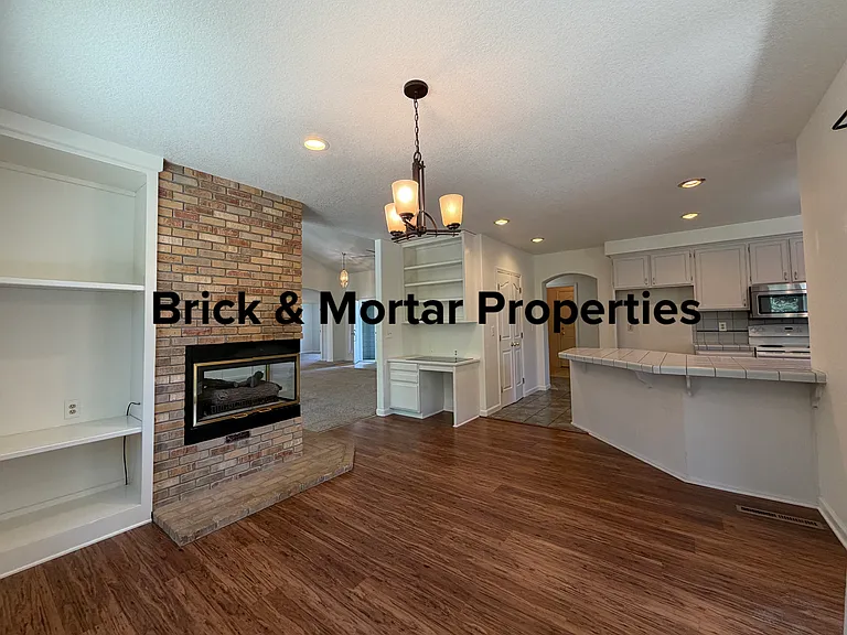 202 Spyglass Ct — Photo 6