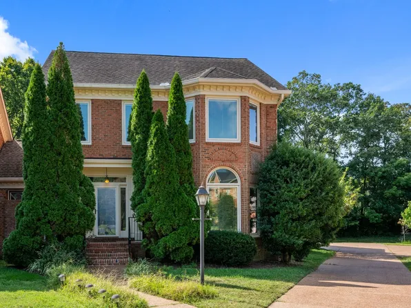 5214 Shenandoah Ct, Nashville, TN 37220