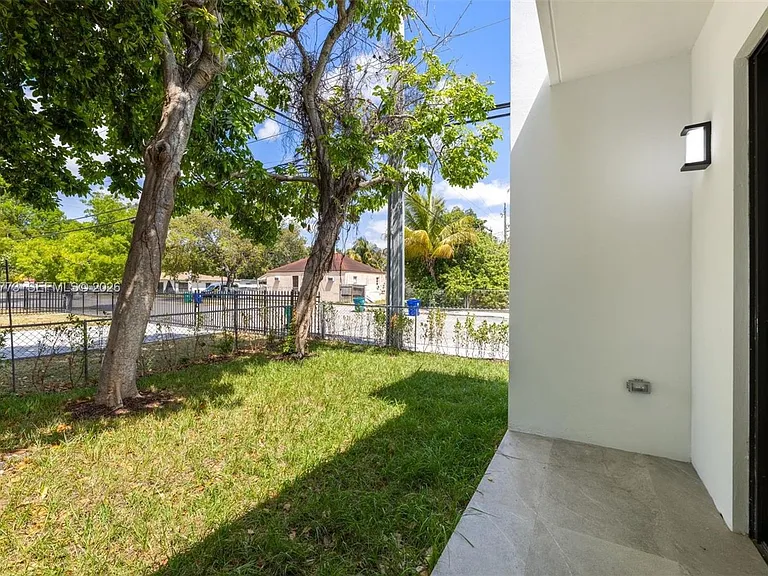 6852 NW 4th Ave #0 — Photo 13