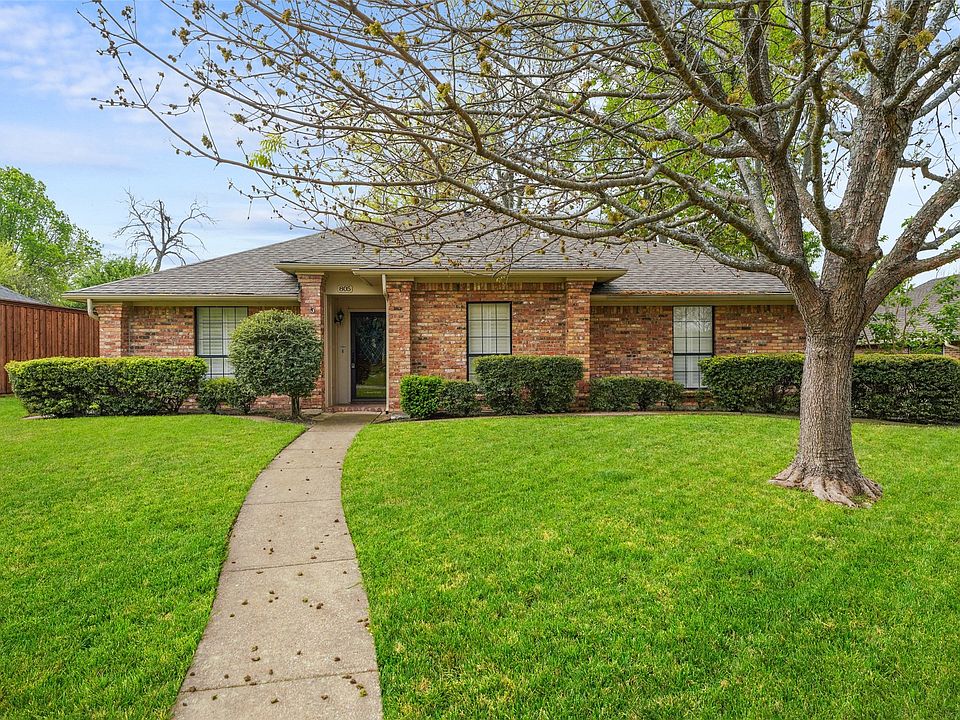 1st image of 805 Lake Meadows Dr