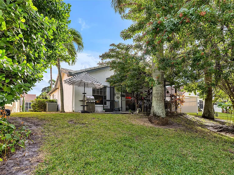 5568 American Cir — Photo 41