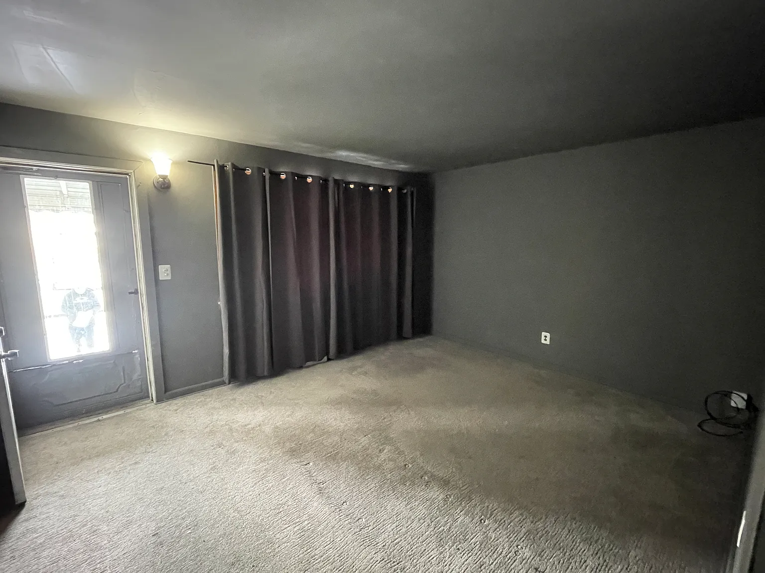 3 bed, 1100 sqft, $1,400 — Photo 2