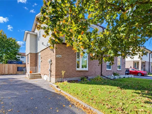 136 Sekura Cres, Cambridge, ON N1R 7E9