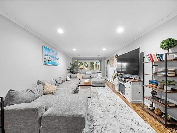 5th image of 40 W 4th Street #60