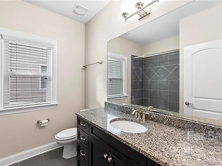733 Herrin Ave — Photo 21