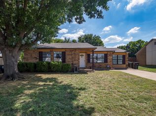 3721 Seven Gables St, Fort Worth, TX 76133