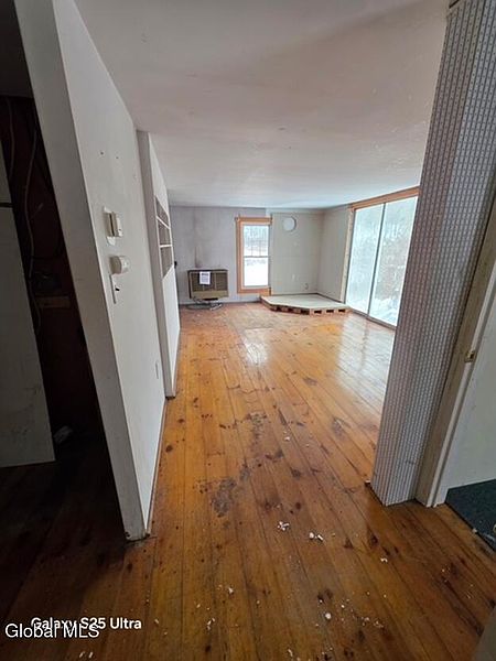 2nd image of 324 Federal City Road