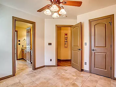1113 Winchester Ave — Photo 24