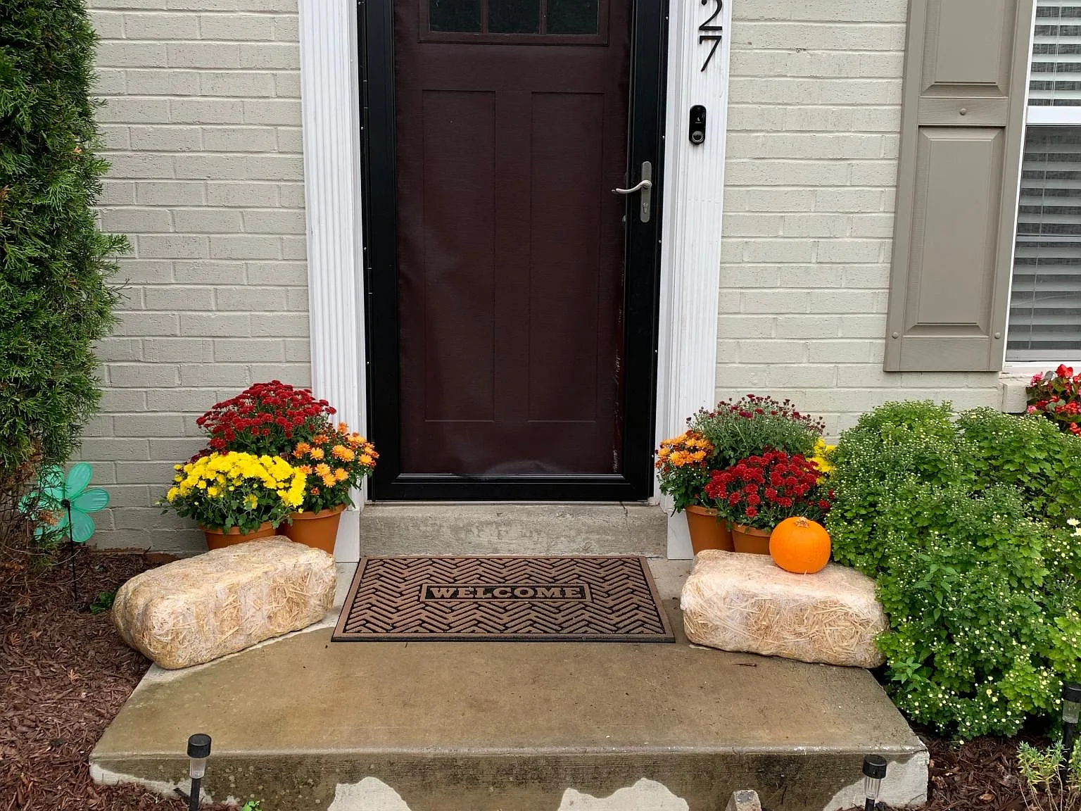 527 Lancaster Pl — Photo 1