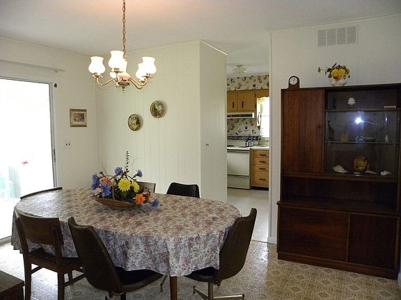 5th image of 745 Fenwood Cir