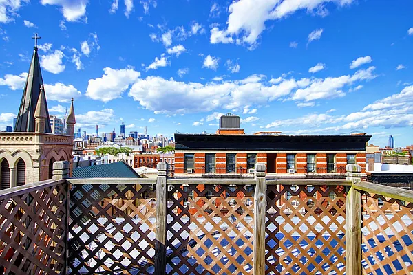 Rented by Compass | media 22